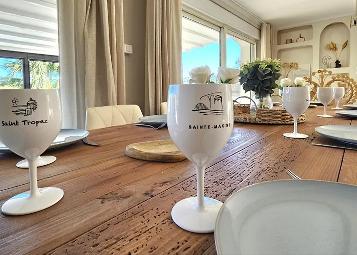 Villa La Bohem'azur Golfe St Tropez 170m2 5 Piscine Magnifique Vue Dégagée Déco Bohème Chic