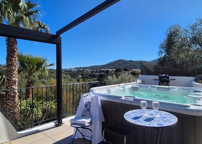Villa La Bohem'azur Golfe St Tropez 170m2 5 Piscine Magnifique Vue Dégagée Déco Bohème Chic
